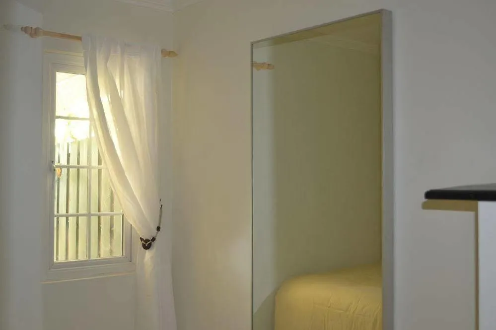 The Garden Guest Apartment كينغستون